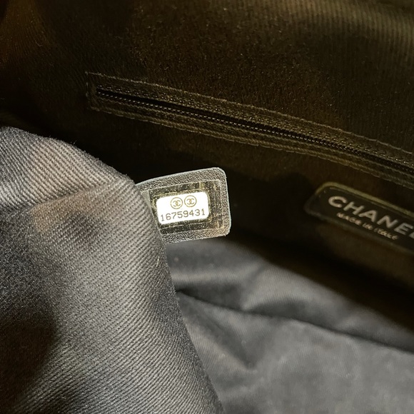 ❌SOLD❌💯Authentic Chanel XL Flap Iridescent Caviar - Picture 7 of 16